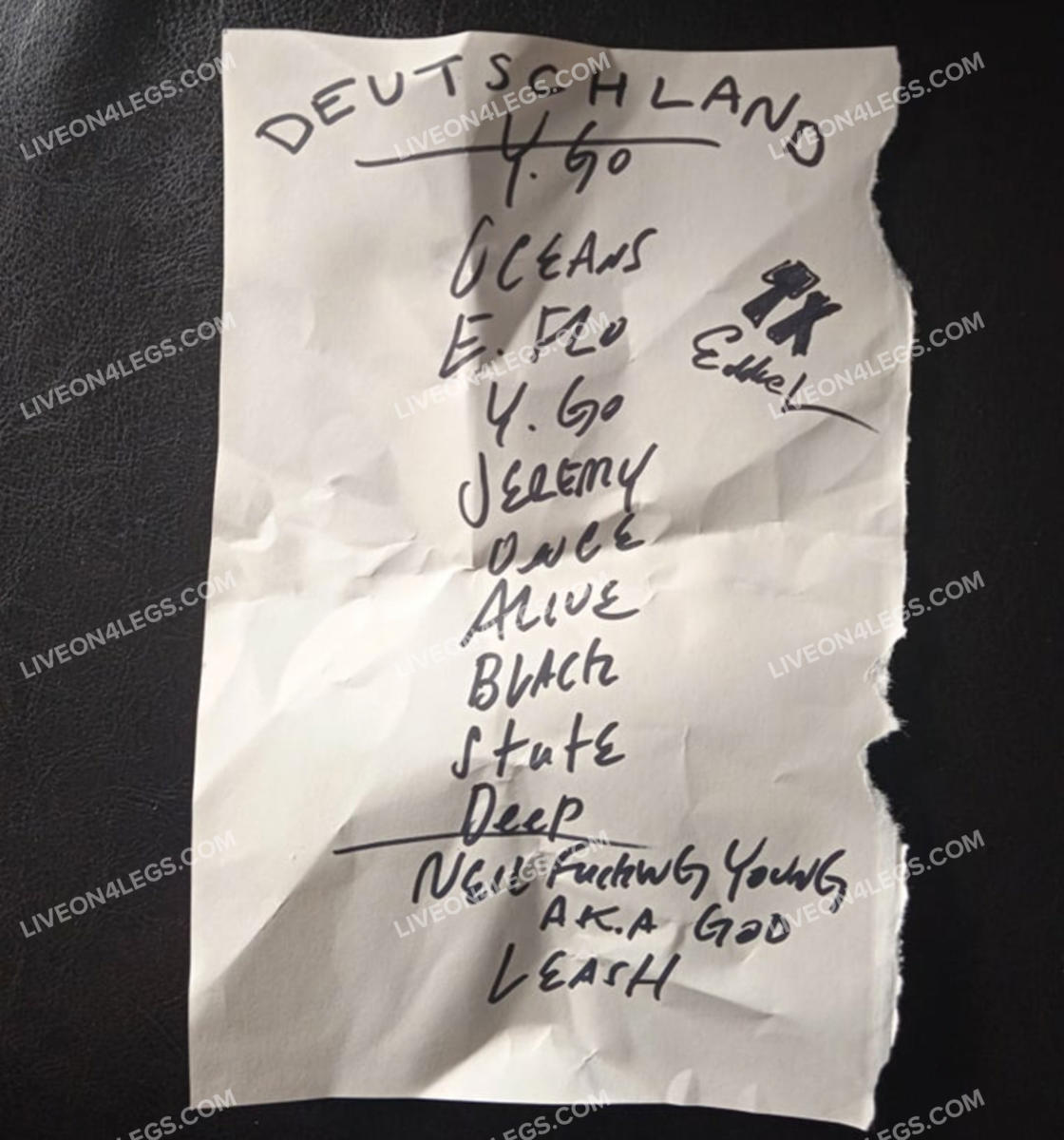 Handwritten Setlist from Frankfurt, DE Signed by Eddie Vedder -(3/12/1992)